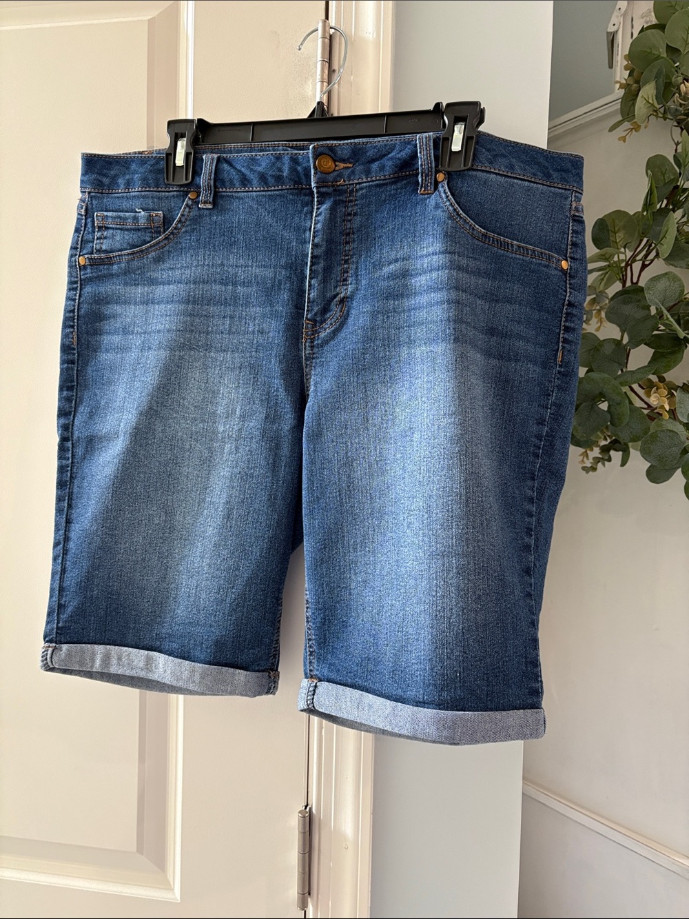 d. jeans Deep Blue Rolled-Hem Denim Shorts